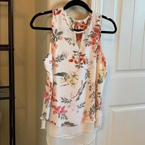 Boutique women’s floral print sleeveless blouse